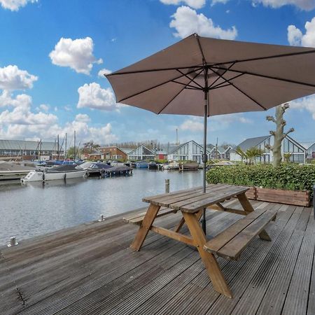 Вилла Meerzicht 70 - Vakantiehuis Aan Het Water! Uitgeest Экстерьер фото